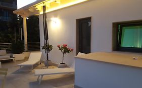 B&B DEL CORSO - Foggia - AMBIENTE SANIFICATO CON GENERATORE DI OZONO E LAMPADE GERMICIDA AD OZONO PER LA DISINFEZIONE DI ARIA E AMBIENTI - Parcheggio Custudito a pagamento - Netlifix TV